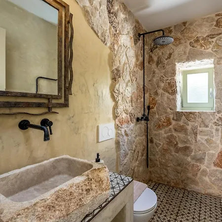 Feriehus Siliguri Traditional House Rhodes City