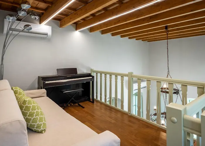 Siliguri Traditional House Родос